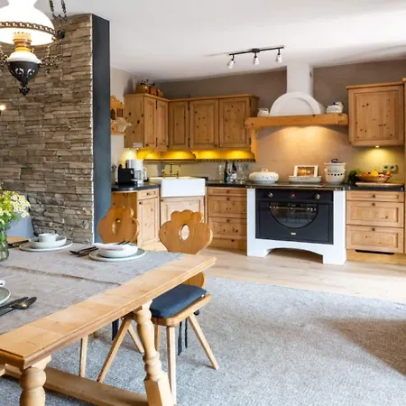 Fiakerhof Апартаменти *